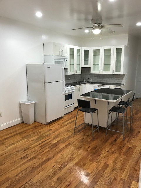 121.5 Cottage - 1 - F